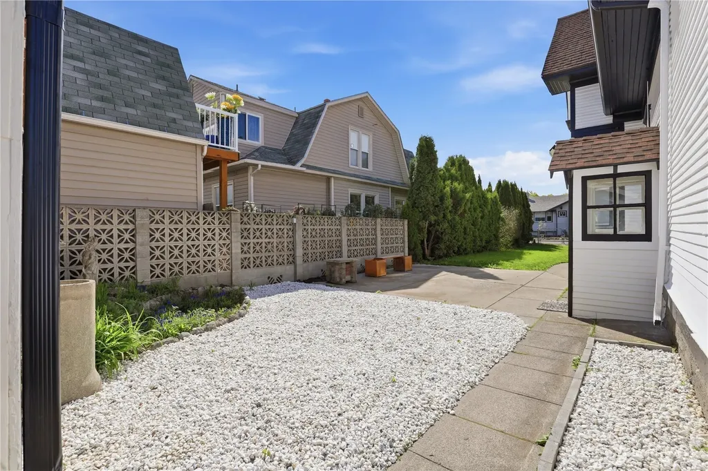 434 W Buckeye Avenue Spokane WA 99205