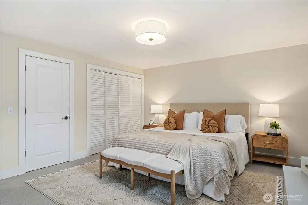 1908 122nd Avenue SE Bellevue WA 98005