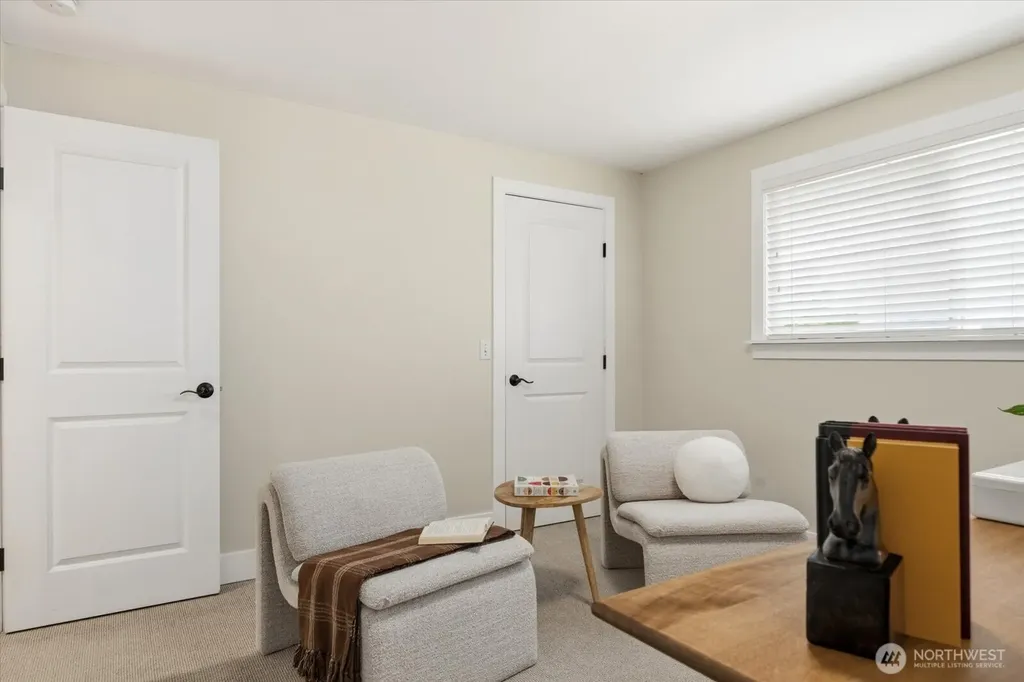 1908 122nd Avenue SE Bellevue WA 98005