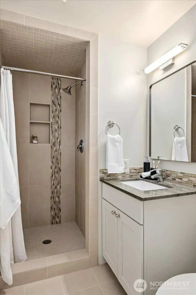 1908 122nd Avenue SE Bellevue WA 98005