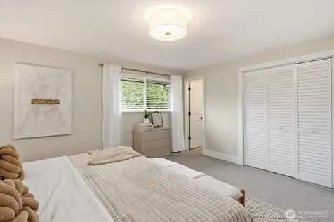1908 122nd Avenue SE Bellevue WA 98005