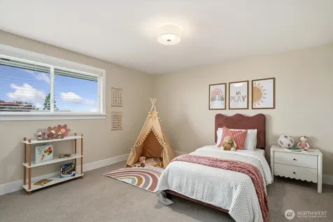 1908 122nd Avenue SE Bellevue WA 98005