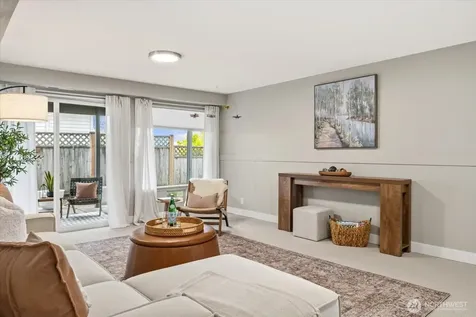 1908 122nd Avenue SE Bellevue WA 98005