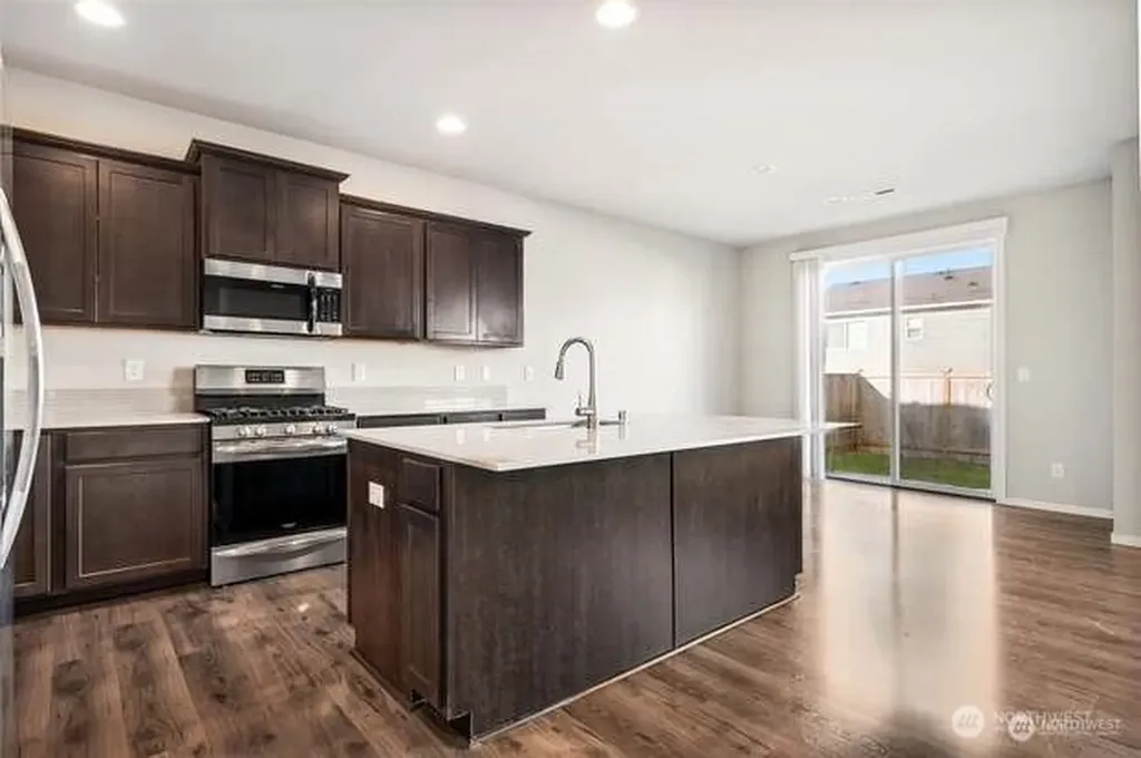 6930 Oleander Ave NE Lacey WA 98516