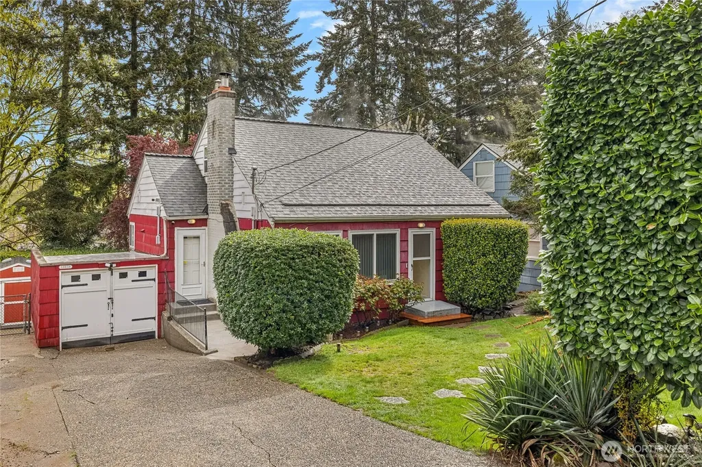 10850 26th Avenue S Seattle WA 98168