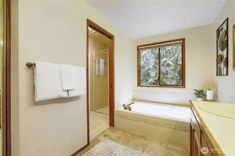 20525 NE 68th Street Redmond WA 98053