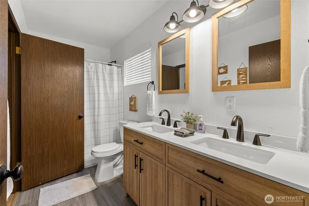 8252 Beach Way Drive Blaine WA 98230