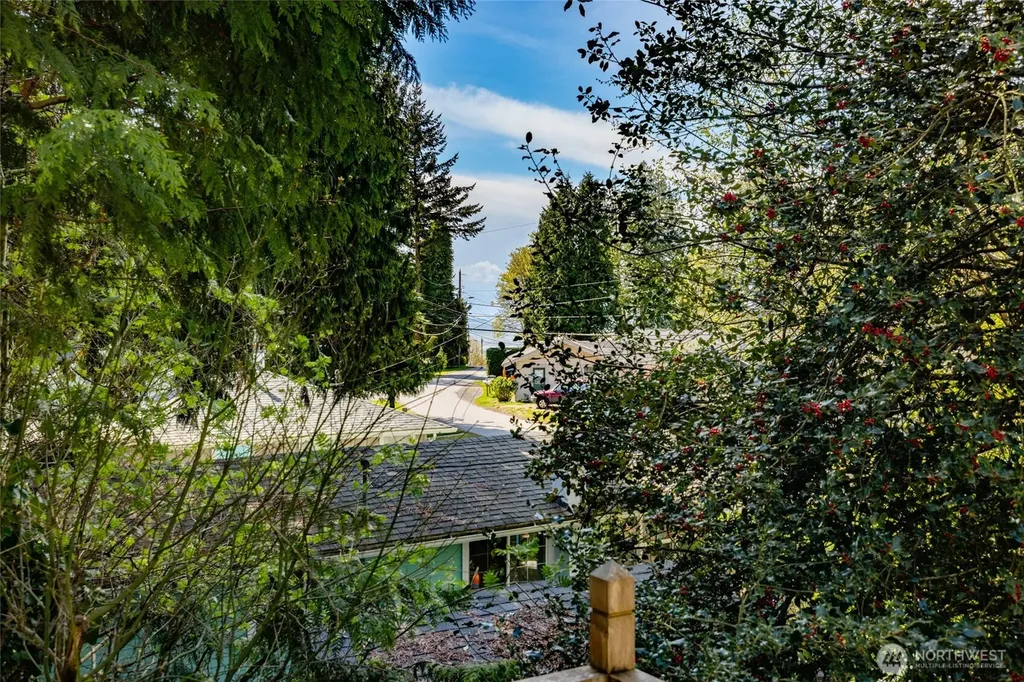 8252 Beach Way Drive Blaine WA 98230