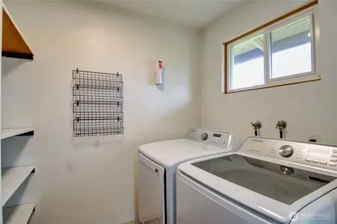 908 S 20th Mount Vernon WA 98274