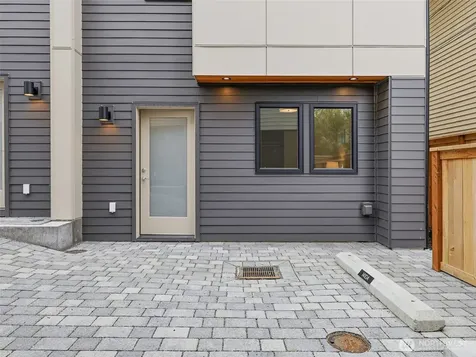1410 N 47th Street Seattle WA 98103