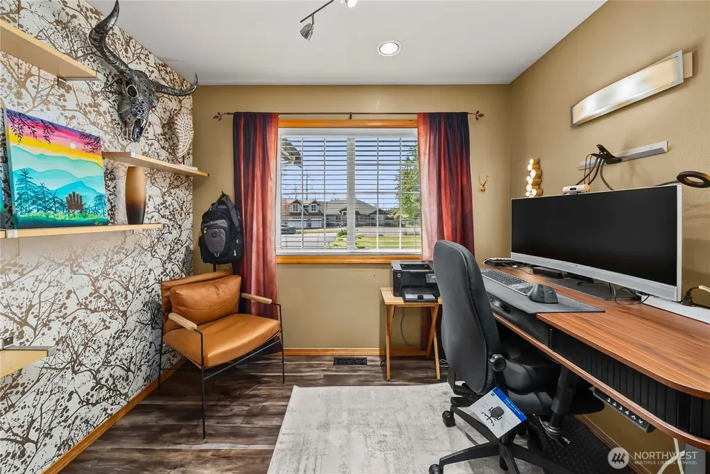 3844 Legacy Drive NE Olympia WA 98516