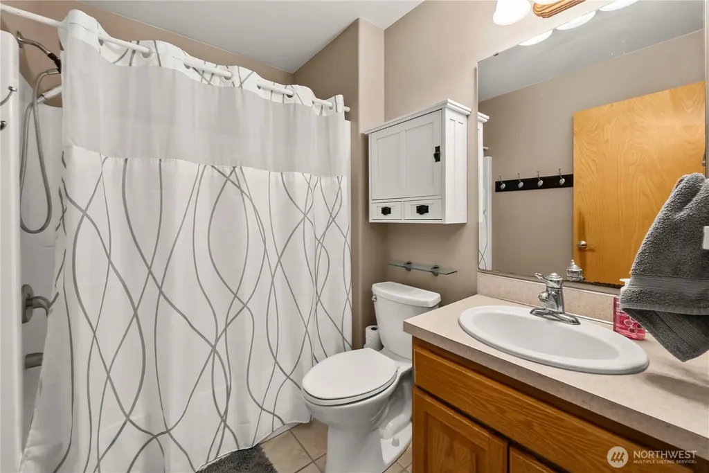 3844 Legacy Drive NE Olympia WA 98516