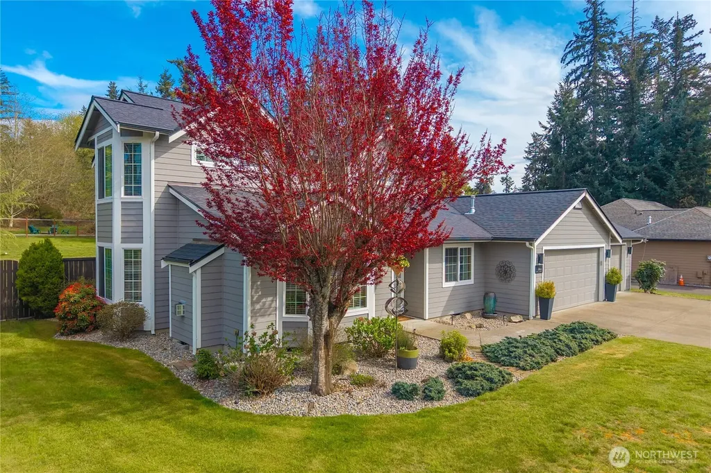 3844 Legacy Drive NE Olympia WA 98516