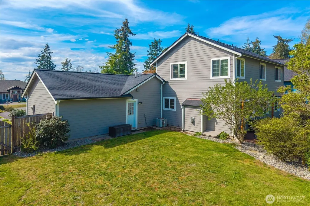 3844 Legacy Drive NE Olympia WA 98516
