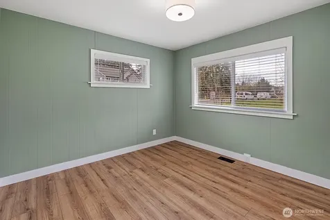502 19th Street NW Puyallup WA 98371