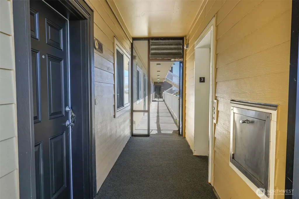 262 Oyhut Bay Boulevard SW Ocean Shores WA 98569