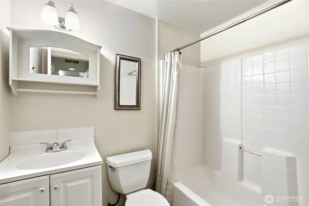 21 E Michelle Court Union WA 98592