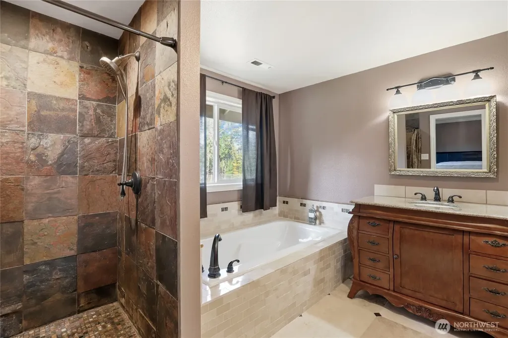 21 E Michelle Court Union WA 98592