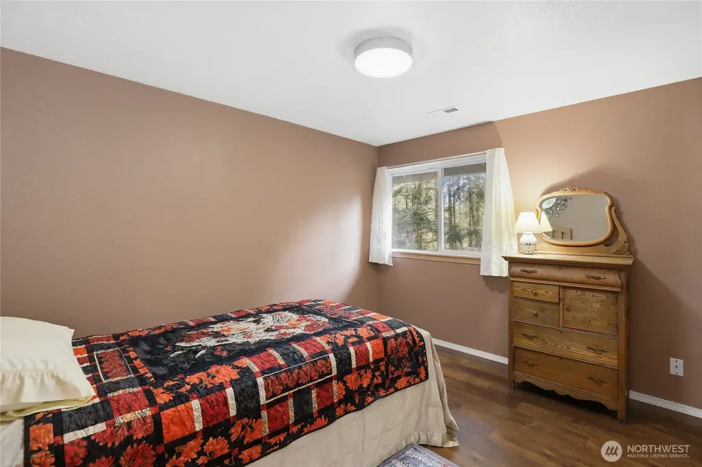 21 E Michelle Court Union WA 98592