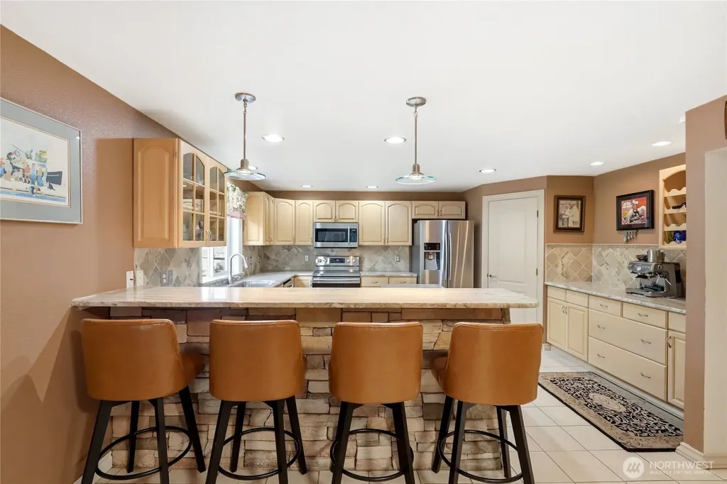 21 E Michelle Court Union WA 98592
