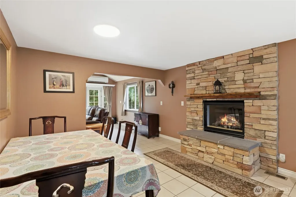 21 E Michelle Court Union WA 98592