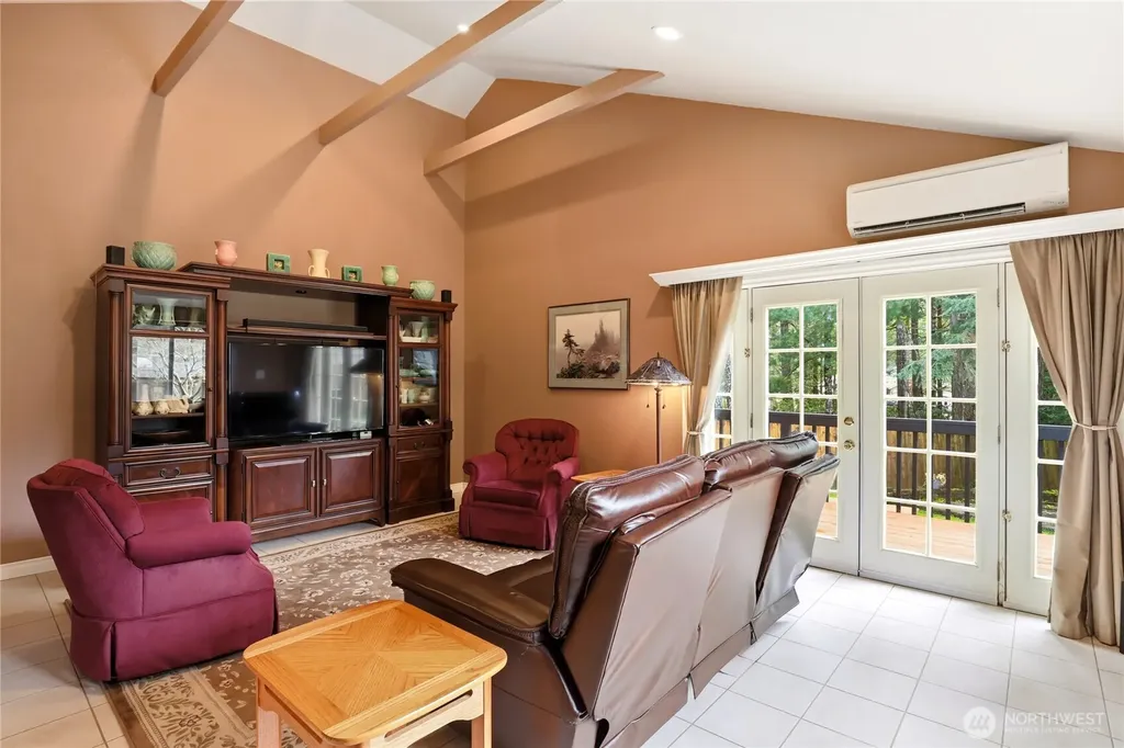 21 E Michelle Court Union WA 98592
