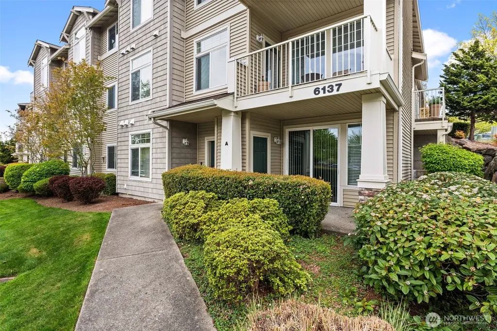 6137 Hazel Loop SE Auburn WA 98092