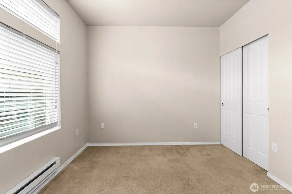 6137 Hazel Loop SE Auburn WA 98092