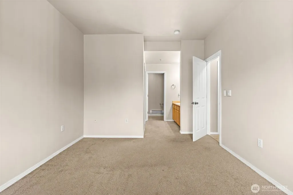 6137 Hazel Loop SE Auburn WA 98092