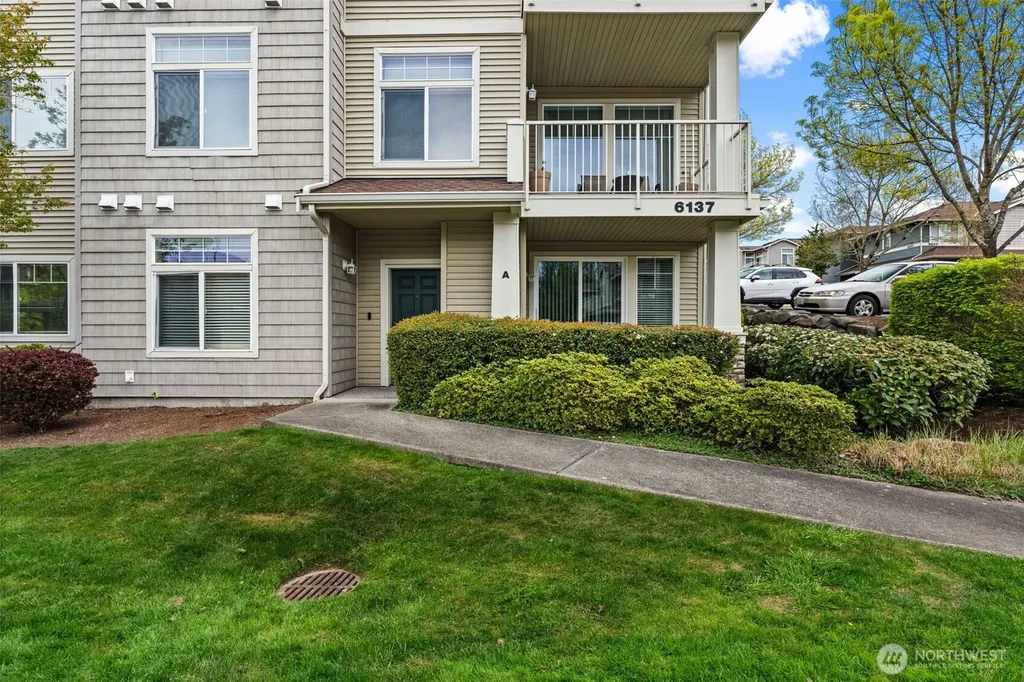6137 Hazel Loop SE Auburn WA 98092