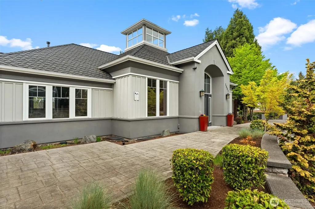 6137 Hazel Loop SE Auburn WA 98092