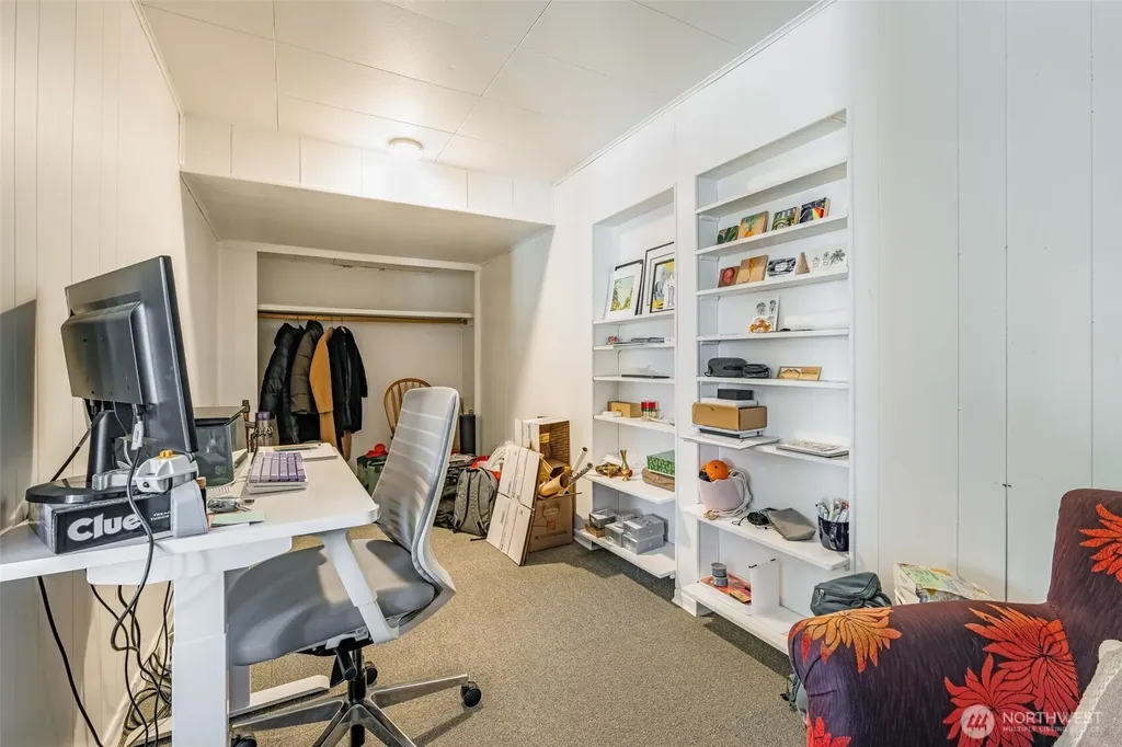 746 10th Avenue E Seattle WA 98102