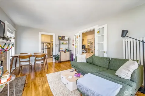 746 10th Avenue E Seattle WA 98102