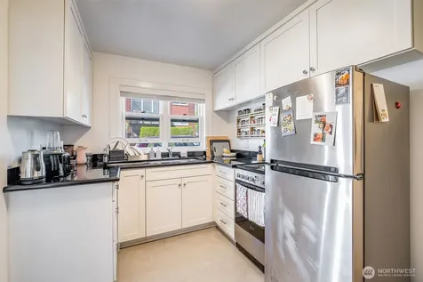 746 10th Avenue E Seattle WA 98102