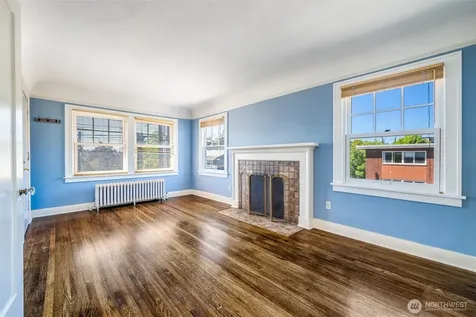 746 10th Avenue E Seattle WA 98102