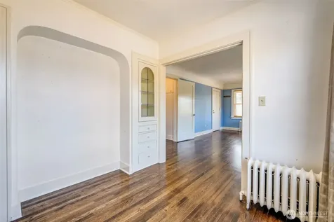 746 10th Avenue E Seattle WA 98102