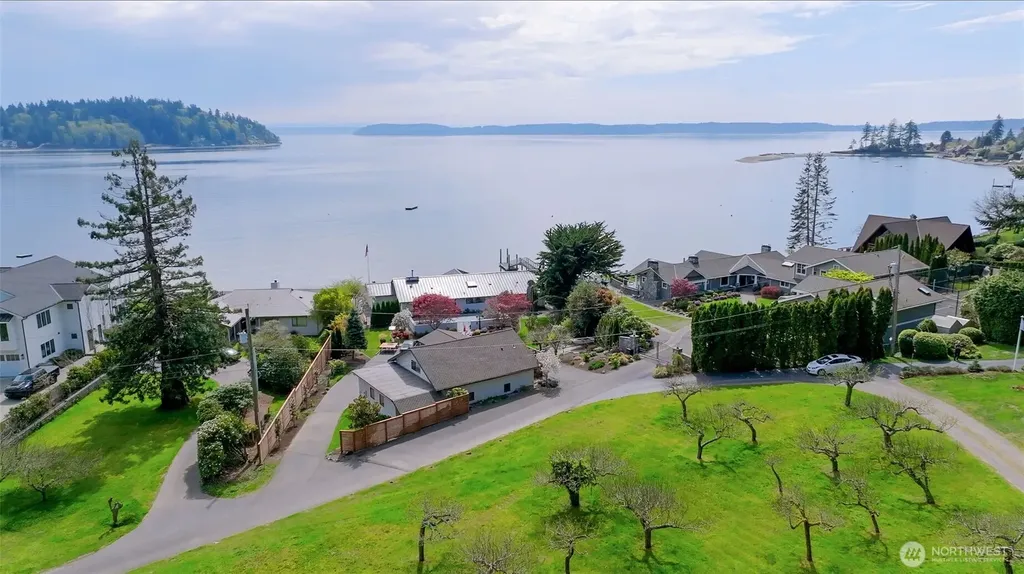 10427 Powell Drive NW Gig Harbor WA 98335