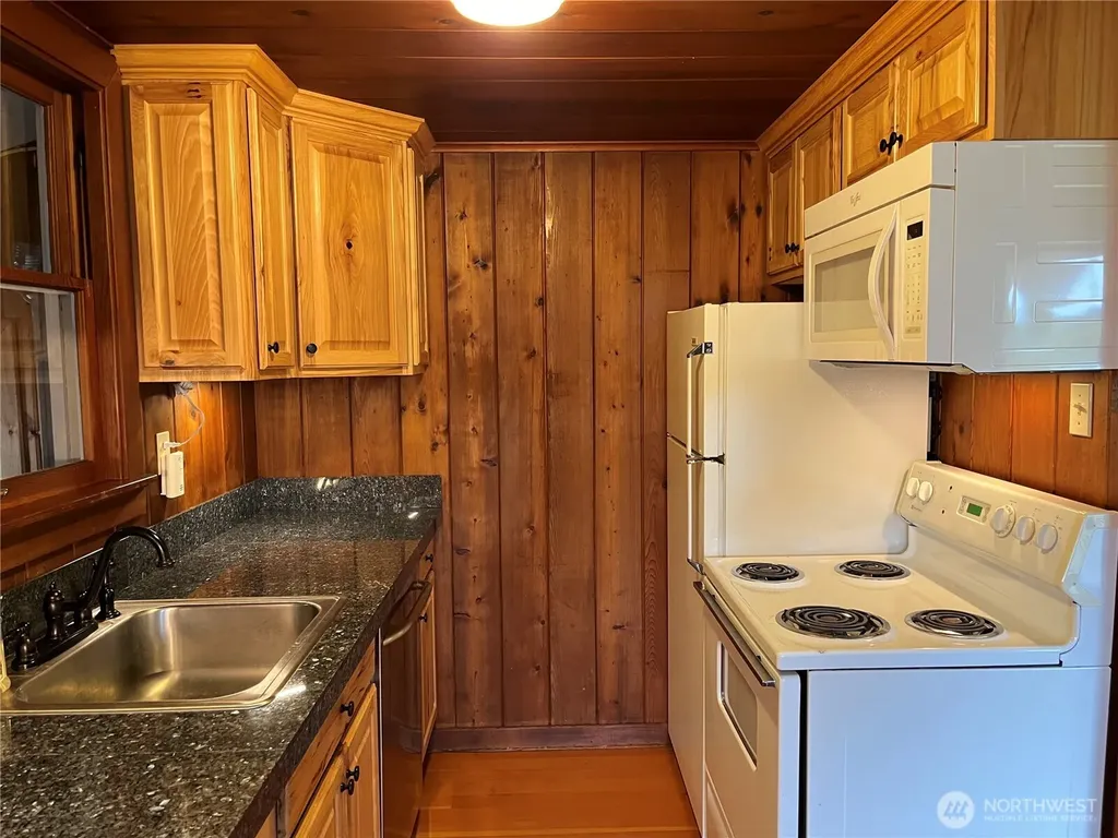 10427 Powell Drive NW Gig Harbor WA 98335