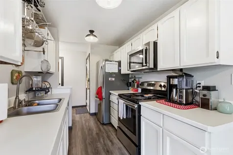 17430 Ambaum Boulevard S Seattle WA 98148