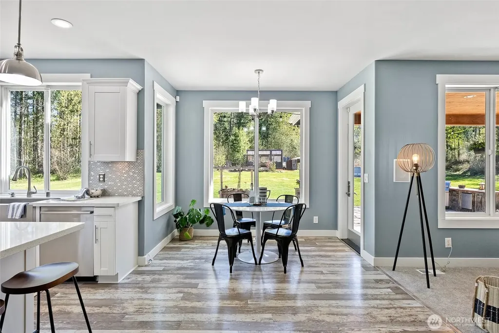 39603 18th Avenue S Roy WA 98580