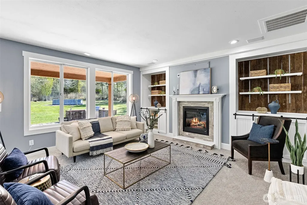 39603 18th Avenue S Roy WA 98580