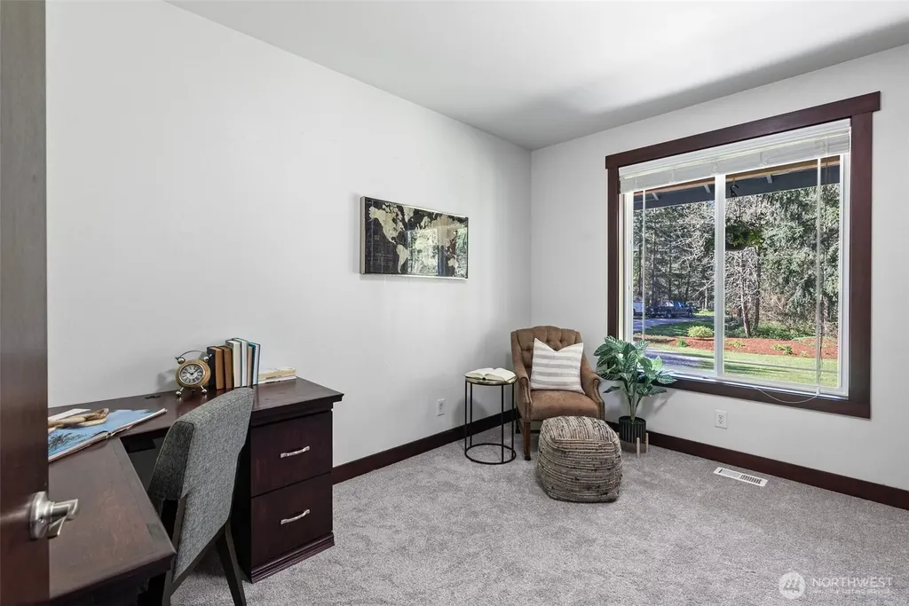 39603 18th Avenue S Roy WA 98580