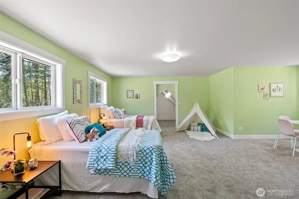 39603 18th Avenue S Roy WA 98580