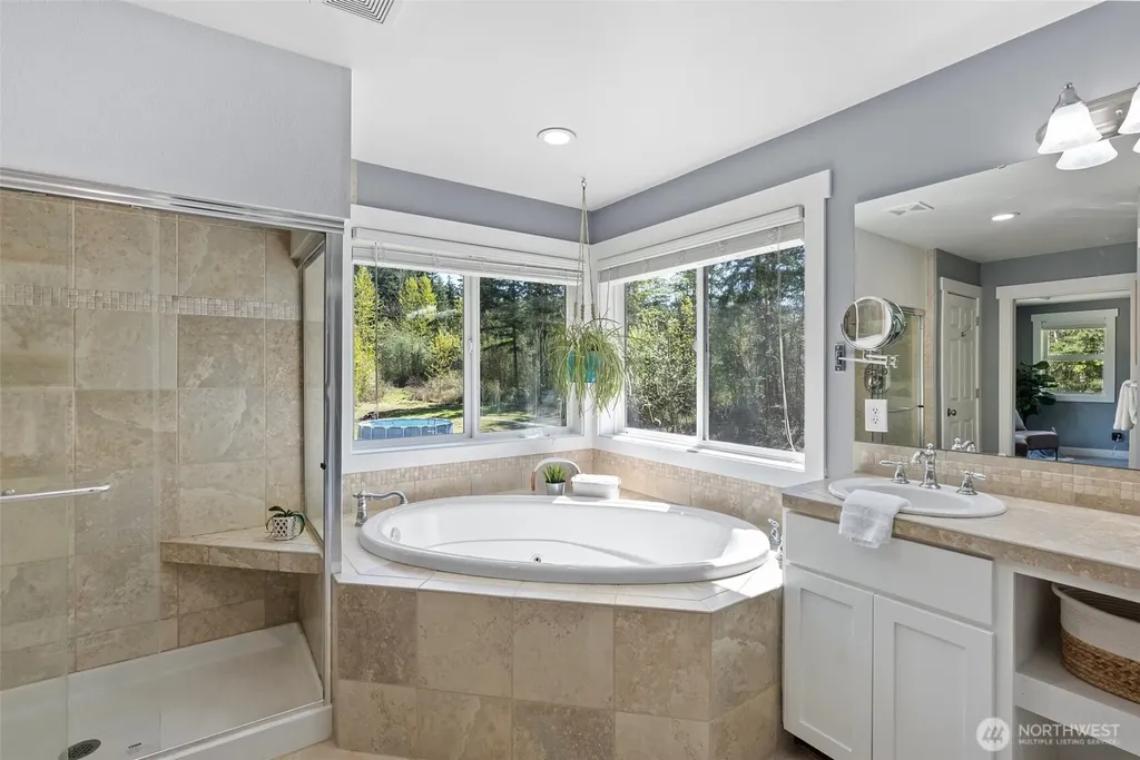 39603 18th Avenue S Roy WA 98580