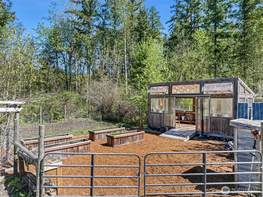 39603 18th Avenue S Roy WA 98580
