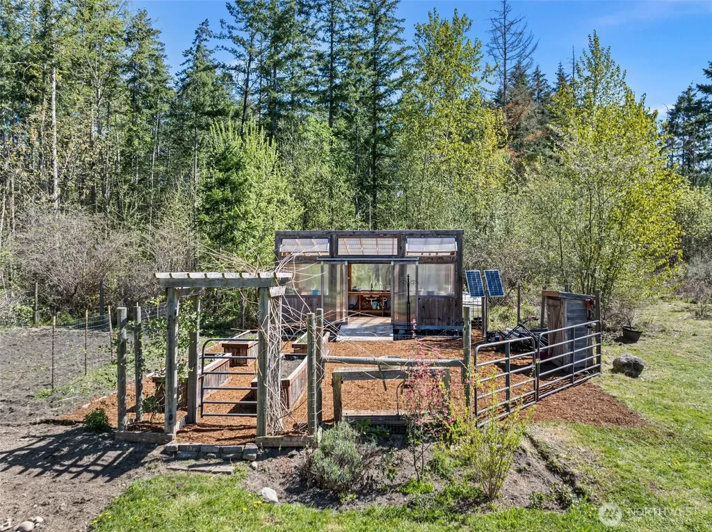 39603 18th Avenue S Roy WA 98580