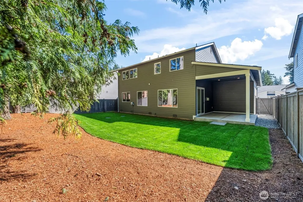 15224 106th Avenue E Puyallup WA 98374