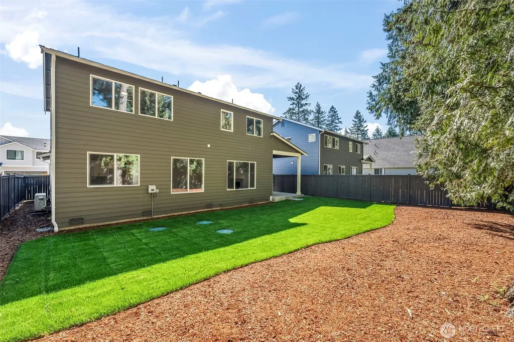 15224 106th Avenue E Puyallup WA 98374