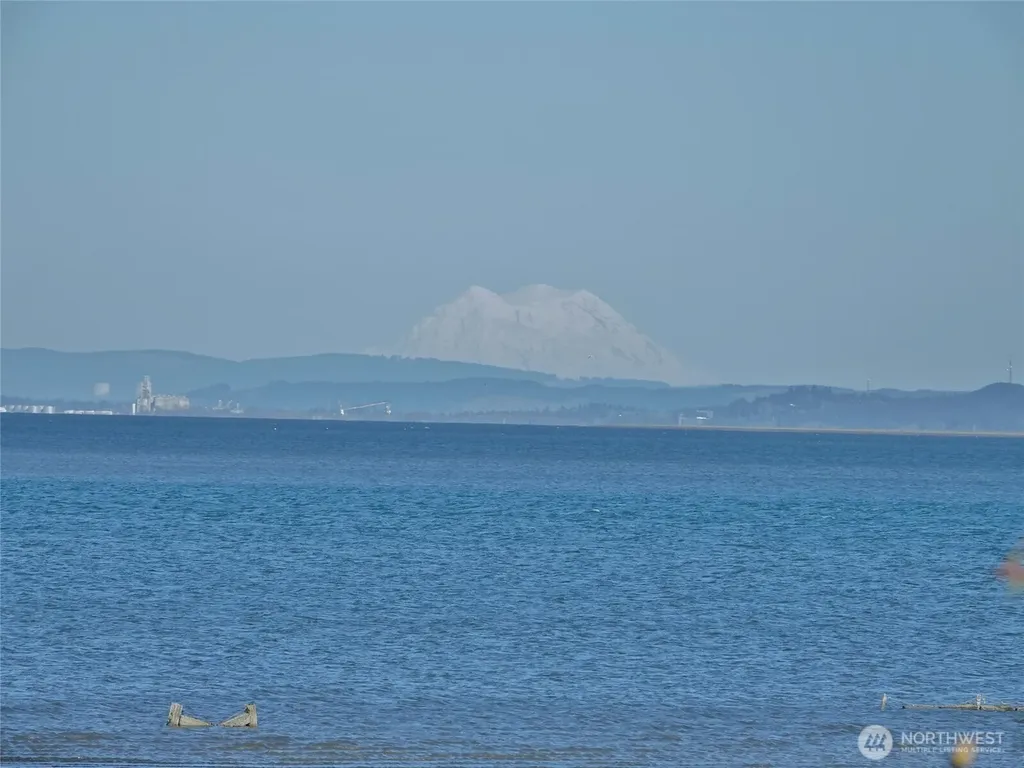 574 Chinook Avenue SE Ocean Shores WA 98569