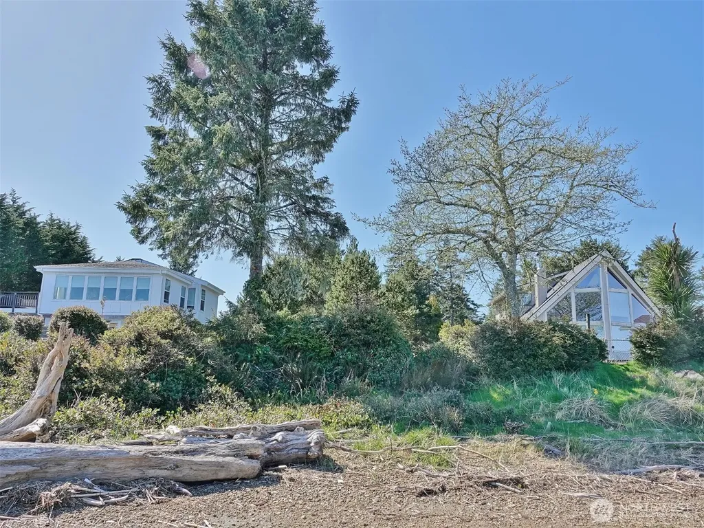 574 Chinook Avenue SE Ocean Shores WA 98569